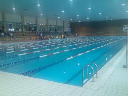 Bazinul olimpic si patinoarul ar putea fi cumparate de primarie