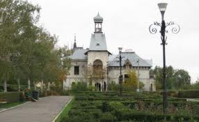 Mai e un pic, mai e puțin