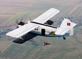 Acrobaţie pe cerul Buzăului în memoria generalului Grigore Baştan