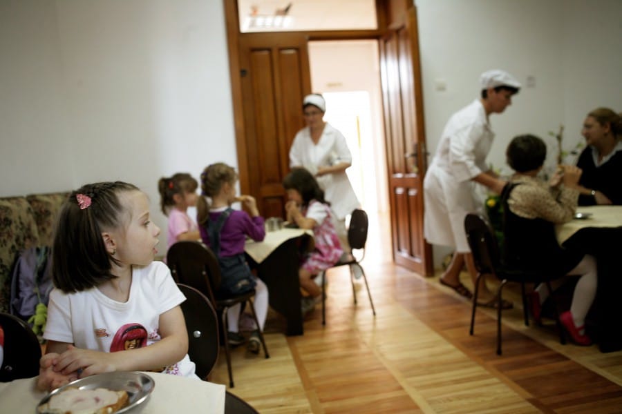 Personalul nedidactic din şcoli a intrat în grevă japoneză