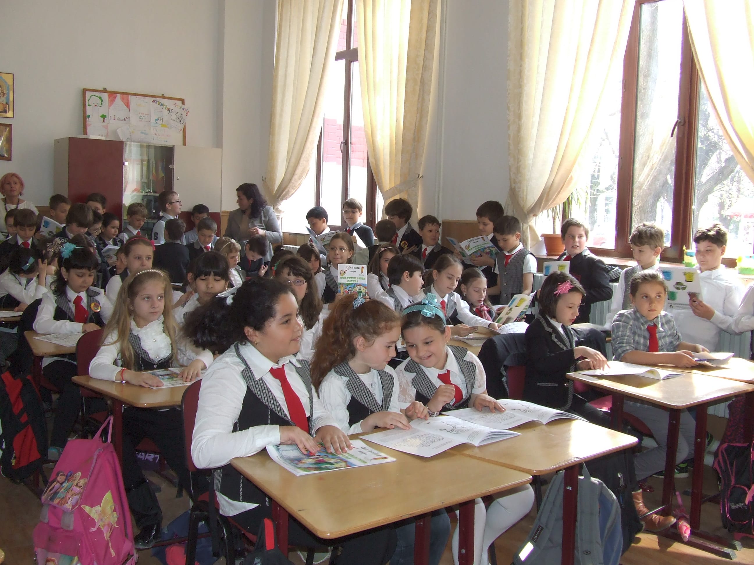 Elevii buzoieni vor învăța să aprecieze mediul înconjurător în cadrul programului “ÎMPREUNĂ PENTRU MEDIU” derulat de Agenţia pentru Protecţia Mediului Buzău în colaborare cu Direcţia Judeţeană de Tineret Şi Sport Buzău, SC INTERSEMAT SRL şi SC RER Ecologic Service Buzău