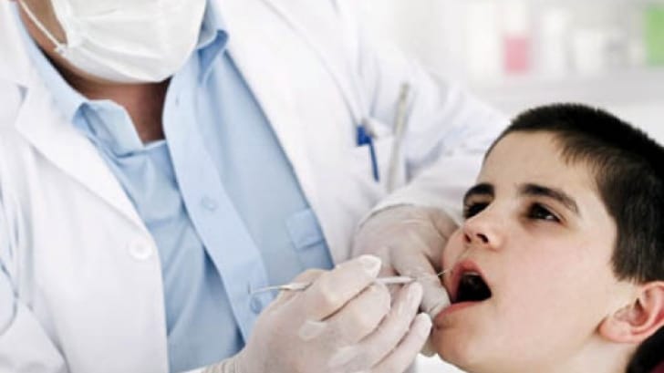 Dentiștii nu primesc bani în aprilie de la Casa de Asigurări de Sănătate.Categoriile defavorizate şi copiii nu mai beneficiază de consultații gratuite