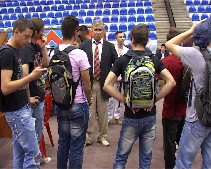 203 tineri prezenți la Târgul de Job-uri din Sala Sporturilor au șansa de a se angaja