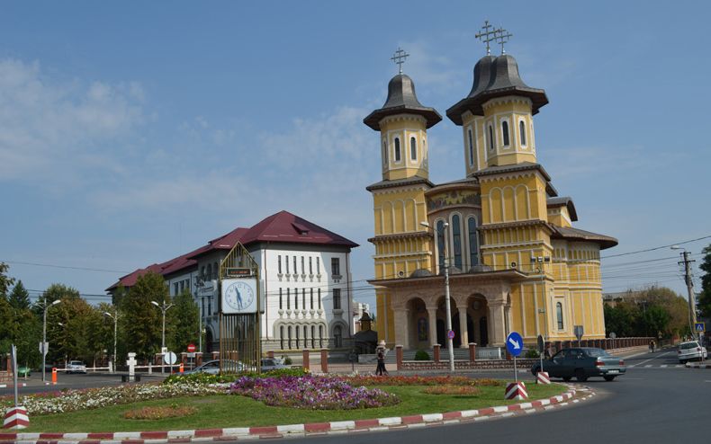 Ceainărie și parc deschise publicului, amenajate de către Arhiepiscopia Buzăului și Vrancei