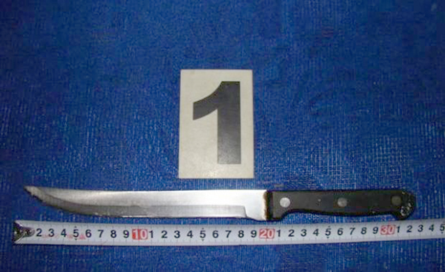 Poliţiştii merg pe două ipoteze în cazul bărbatului mort în casă la Cernăteşti: s-a sinucis, ori a fost omorât