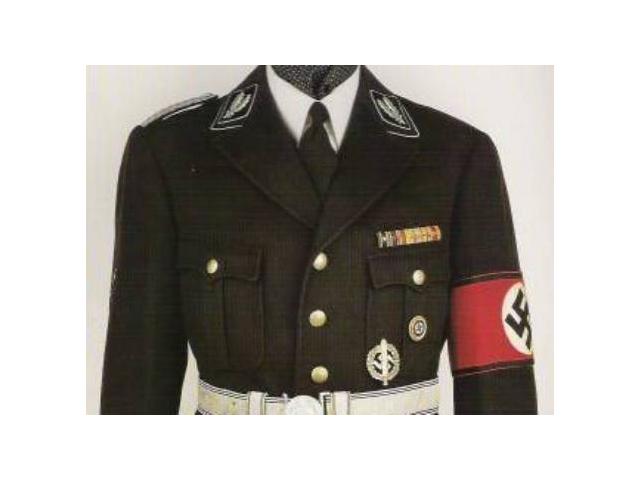 Procurorii buzoieni fac cercetări în cazul unui student care a postat pe facebook o fotografie în care apare îmbrăcat într-o uniformă nazistă