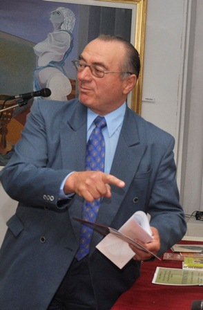 Valeriu Nicolescu lansează, la Primăria Râmnicu Sărat, „Un colţ de Ţară Românească – Judeţul Slam Râmnic”, volumul V