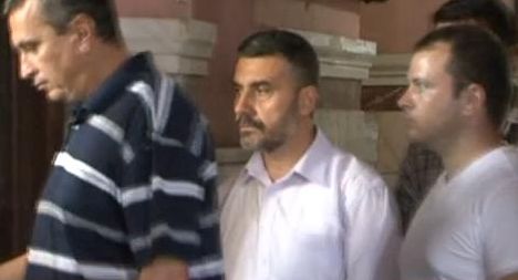 Împotriva lui Leon Rusu mai sunt doar cinci plângeri. Două dintre părţile vătămate şi-au retras plângerile. Profesorul se află în faţa magistraţilor