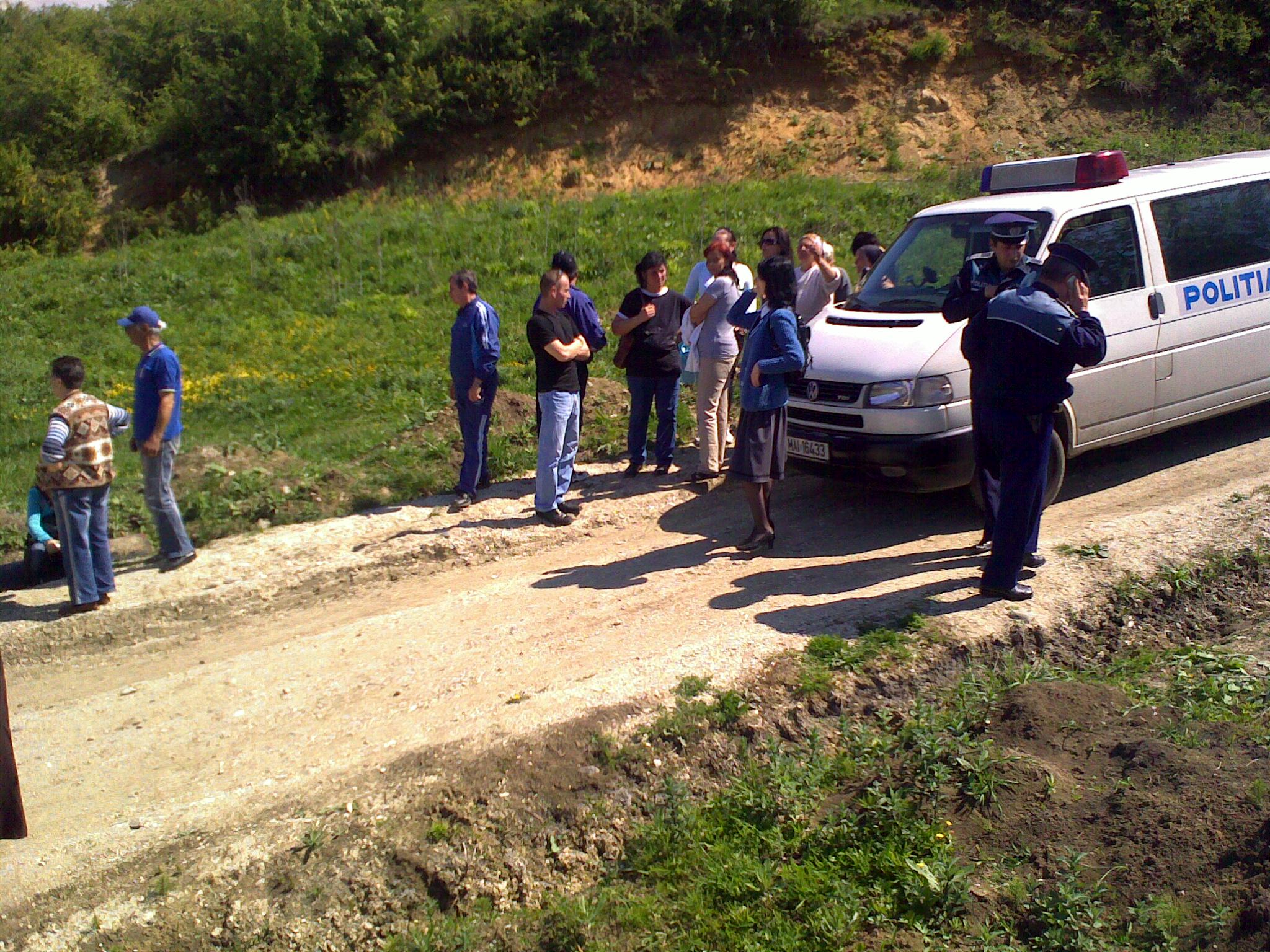 Și polițiștii buzoieni au campania lor din poartă în poartă. Peste 800 de persoane din Vernesti, consiliate de oamenii legii