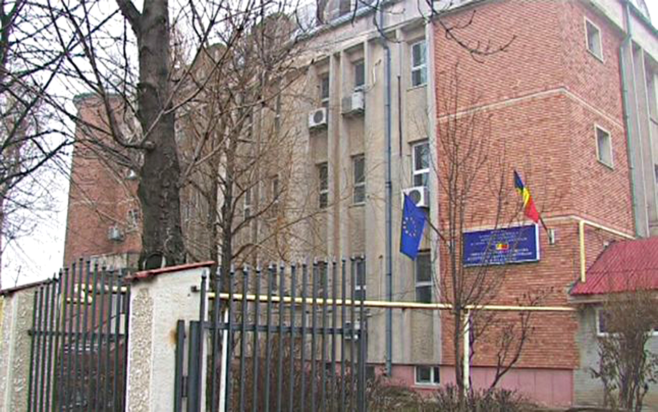 Directorul DSV Mircea Martin, adus degeaba de la Salaj la Buzau. Desi are detasare pentru 6 luni, in scurt timp va fi inlocuit de Dumitru Baiculescu