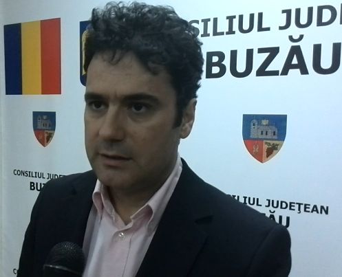 Prezent la Buzău, ministrul Educației Remus Pricopie nu exclude ca scolile sa fie inchise in prima zi a saptamanii din cauza viscolului si a zapezii