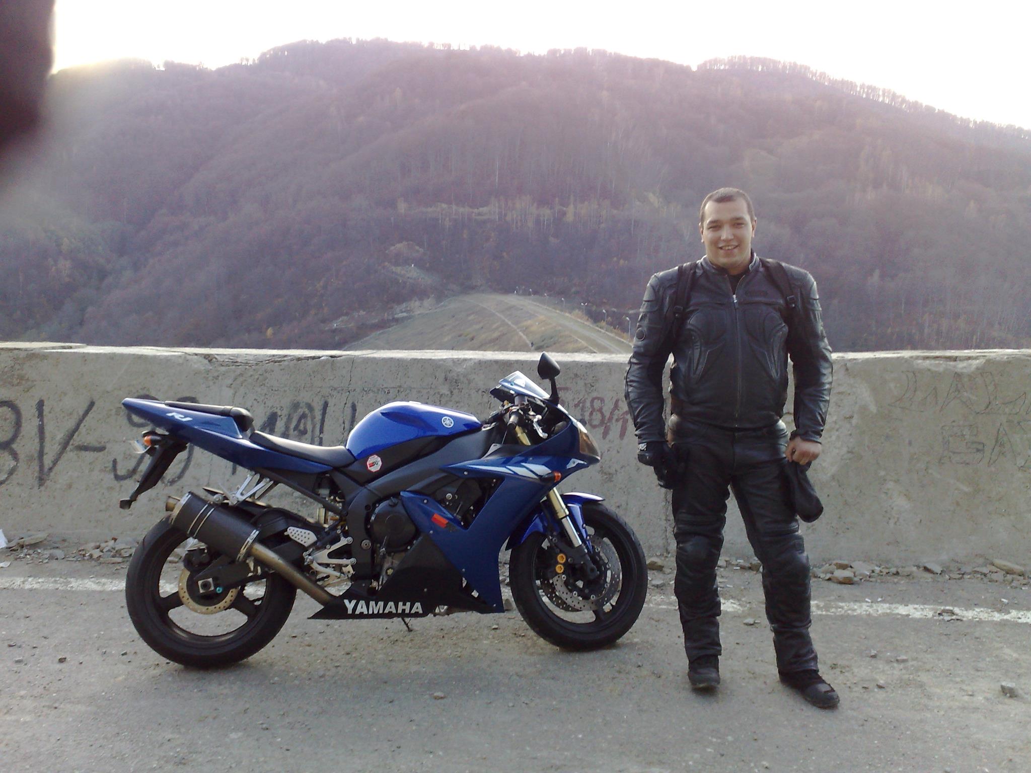 Tânărul Virgil Iacob are nevoie, urgent, de transfuzii cu sânge din grupa AB 4 sau 01 cu RH negativ