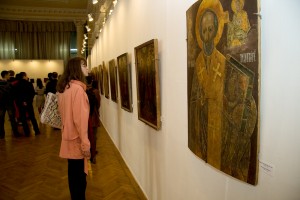 Expoziție de icoane la Biblioteca Județeană