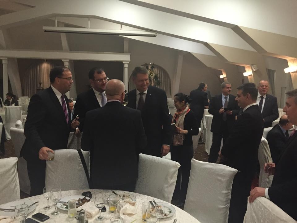 Raul Florescu şi Claudiu Carpen, alături de Cezar Preda la petrecerea dată de Klaus Iohannis la Bucureşti