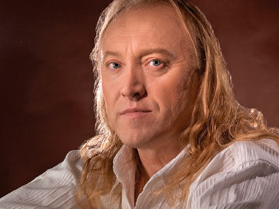 Concert Ştefan Hruşcă, diseară, la Sala Mare a Consiliului Judeţean