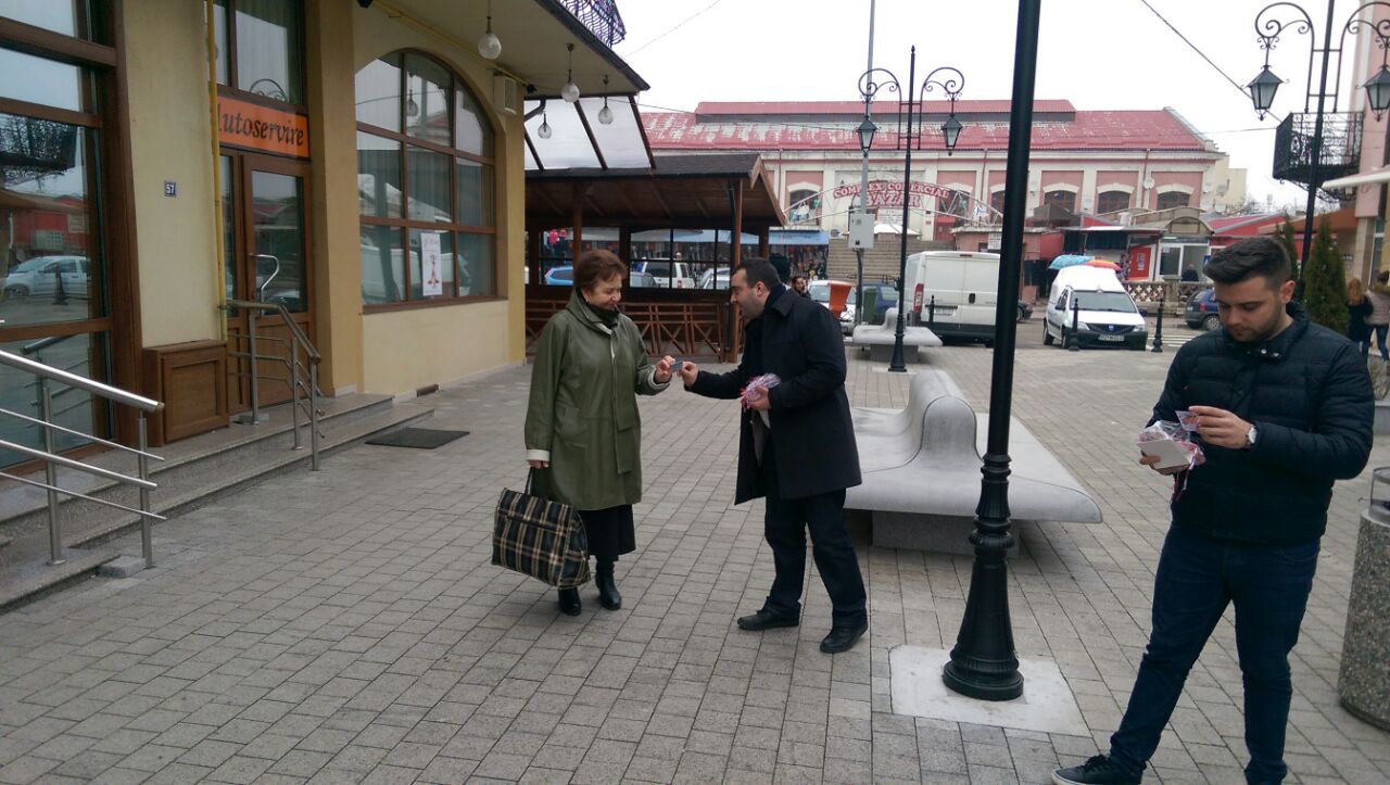 Mărțișoare pentru buzoience de la tinerii liberali