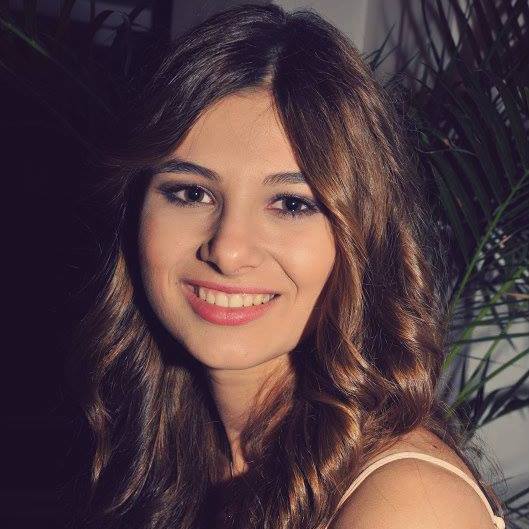 O buzoiancă stârnește controverse după participarea la consultările cu președintele Klaus Iohannis