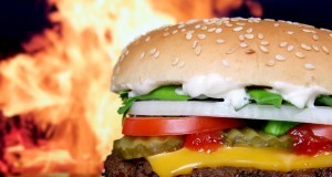 Noutăţi aduse de Legea Sănătăţii: taxa pe fast-food şi pe berea cu alcool