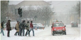 Cursurile au fost reluate astazi in toate cele 12 scoli inchise din cauza zapezii