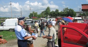 Poliţiştii buzoieni, angrenaţi zilnic în acţiuni de informare pe tema „Mita şi votul ilegal înseamnă închisoare!”