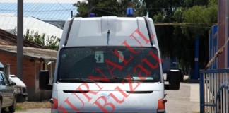 Mama si fiu, gasiti morti in casa. Cel mai probabil, gerul i-a rapus pe cei doi