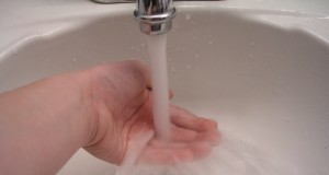 Măsuri speciale impuse de Compania de Apă pe perioada Revelionului. Vedeţi aici unde puteţi anunţa deficienţele