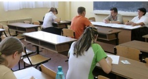 Absolventii de liceu buzoieni susţin astăzi bacalaureatul. Subiecte la Matematică şi Istorie