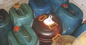 A furat ţiţei chiar de la schela pe care trebuia să o păzească