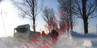 7 elevi au rams blocati, astazi, in nameti inainte de localitatea Caragele