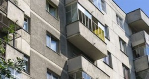 Buzoienii nu se grăbesc să îşi asigure locuinţele