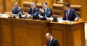 Referendumul a fost invalidat de CCR. Traian Băsescu revine la Cotroceni