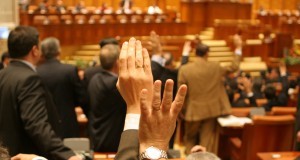 Salariile bugetarilor cresc cu 7,4 % de la 1 decembrie