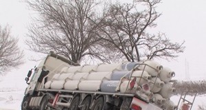 Intreg judetul paralizat de viscol !