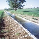 Hidroelectrica trebuie să dea drumul la apă pe canalele de irigaţii