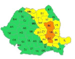 Nu scăpăm de ploi. Codul portocaliu a fost prelungit în judeţul Buzău până marţi seara