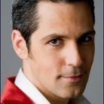 Buzoienii au fost încântaţi de Ştefan Bănică Jr. Artistul a făcut un show de zile mari la Buzău