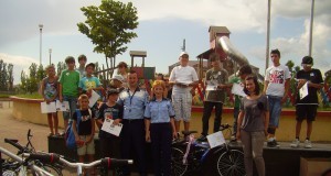 Micii bicicliști premiați de polițiști
