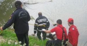 O femeie de 77 de ani şi-a găsit sfârşitul într-un canal de irigaţii din Cândeşti