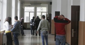 Din ianuarie se va implementa sistemul pe bază de cartele magnetice în şcoli