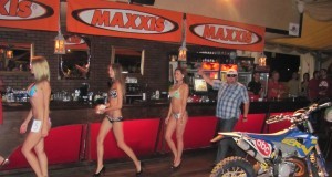 Campionatul Mondial de Enduro a început cu o noapte de distracție