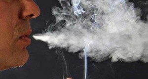 Legea care interzice fumatul în spaţiile închise, la un pas de a fi aprobată