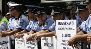 20 de politisti buzoieni la mitingul din Capitala