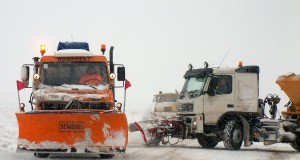 Nici nu a început bine să ningă că deja apar primele probleme. Circulația autovehiculelor mai mari de 3,5 tone interzisă pe DN22, DN2B și DN 2C