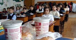 Părinții, nemulțumiți de calitatea alimentelor primite de elevi la școală. Ce spun autoritățile!