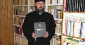 Părintele Mihail Milea a revenit la biserică