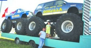 Monster Truck Show in parcarea de la Galleria Mall