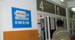 Astăzi, program prelungit la Serviciul de Permise şi Înmatriculări Auto. Vineri şi luni, închis penru public