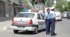 Descinderi ale poliţiştilor la domiciliile unor hoţi care furau din grădinile zarzavagiilor