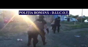 Revoltător: Surori minore batjocorite de proxeneţi