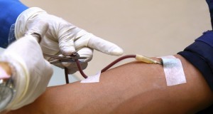 Pentru a avea ce pune pe masa de Paste, buzoienii iau cu asalt Centru de Transfuzii Sanguine